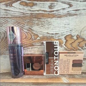 Makeup Revolution Contour and Bronzer Set with Brown and Cream Shades